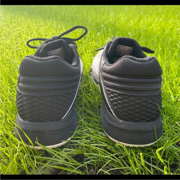 ASICS shoes - Picture 4 of 6